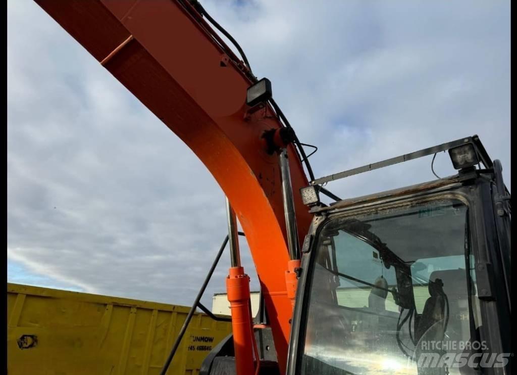 Hitachi 130 LCN Telakaivukoneet