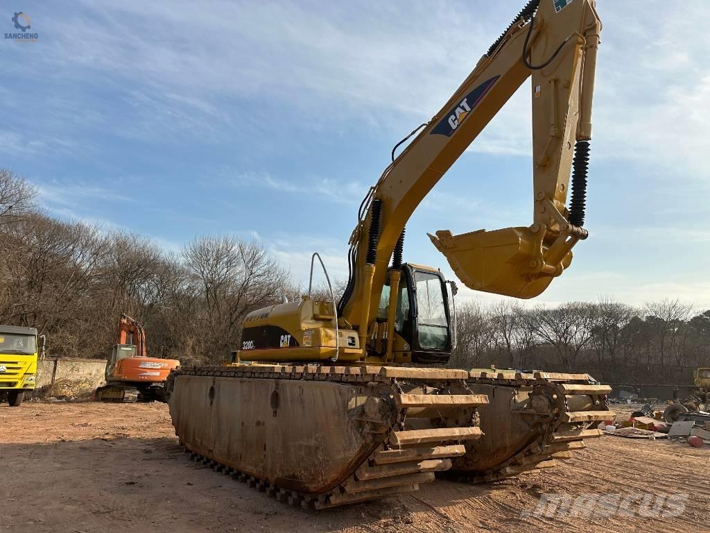 CAT 320 C L Amfibio-kaivinkoneet