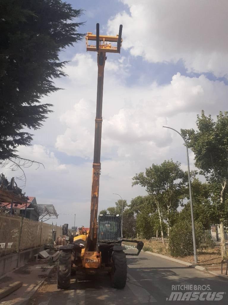 JCB 535-95 Maatalouskurottajat