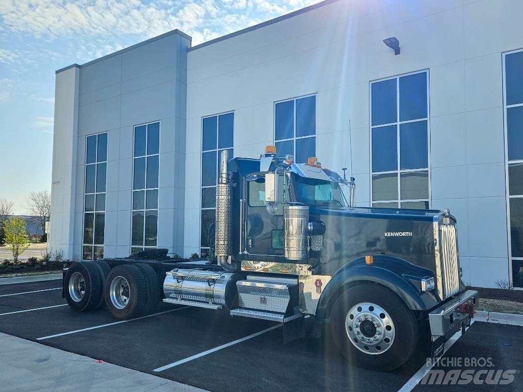 Kenworth W900 Vetopöytäautot