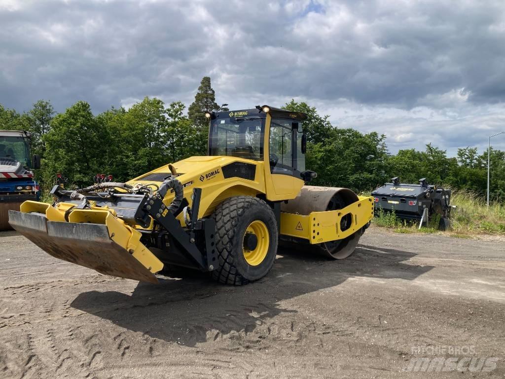 Bomag BW 213 DH-5 Yksivalssijyrät