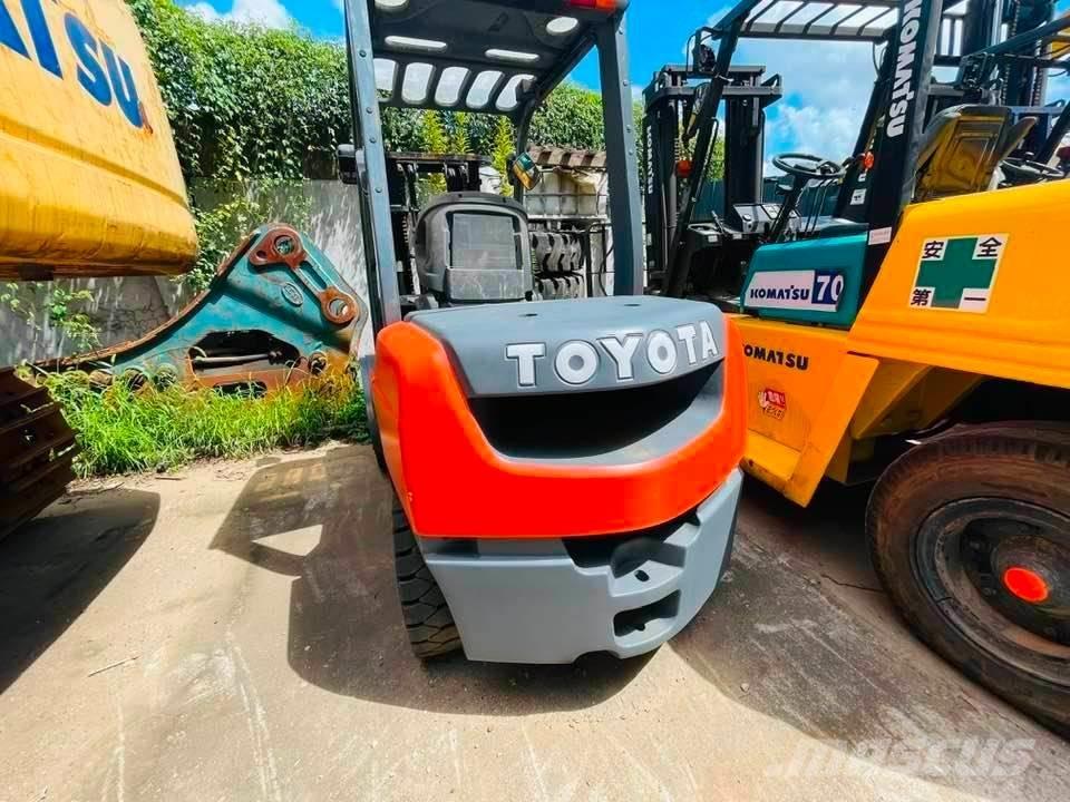 Toyota FB30-7 Sähkötrukit