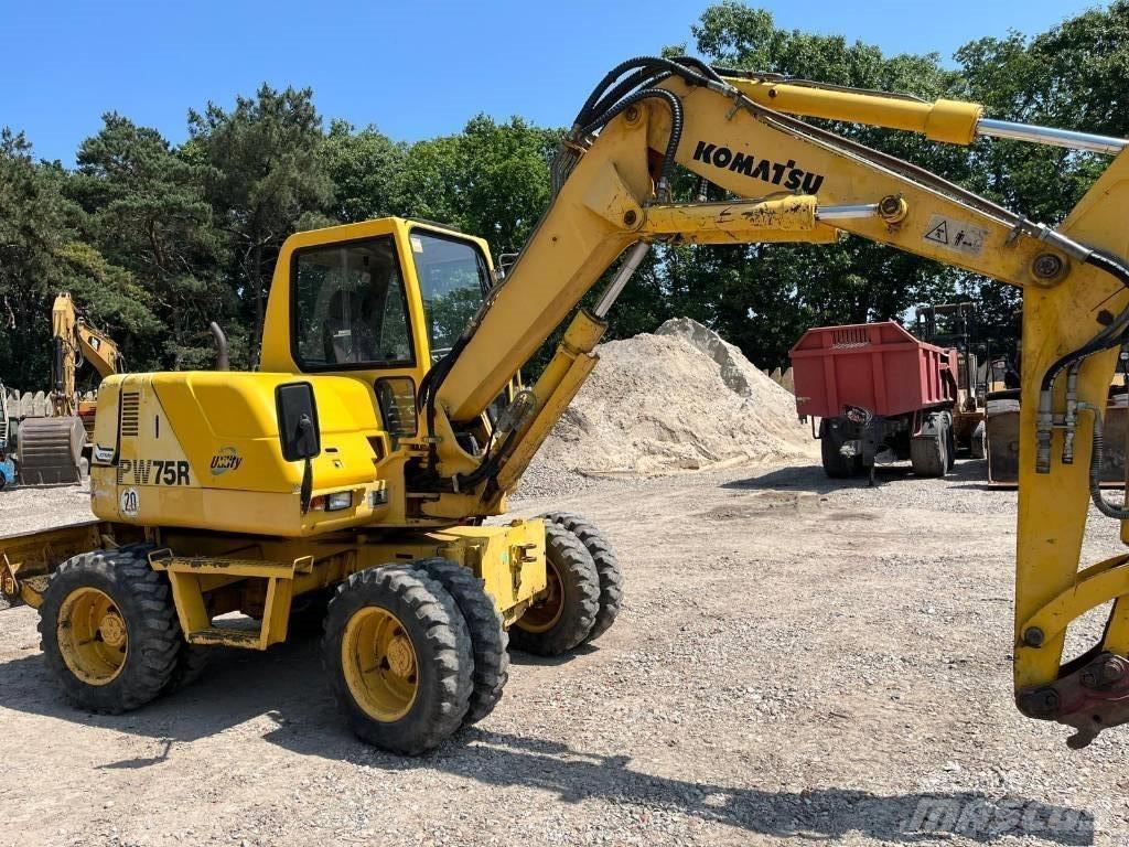 Komatsu PW 75 R Pyöräkaivukoneet