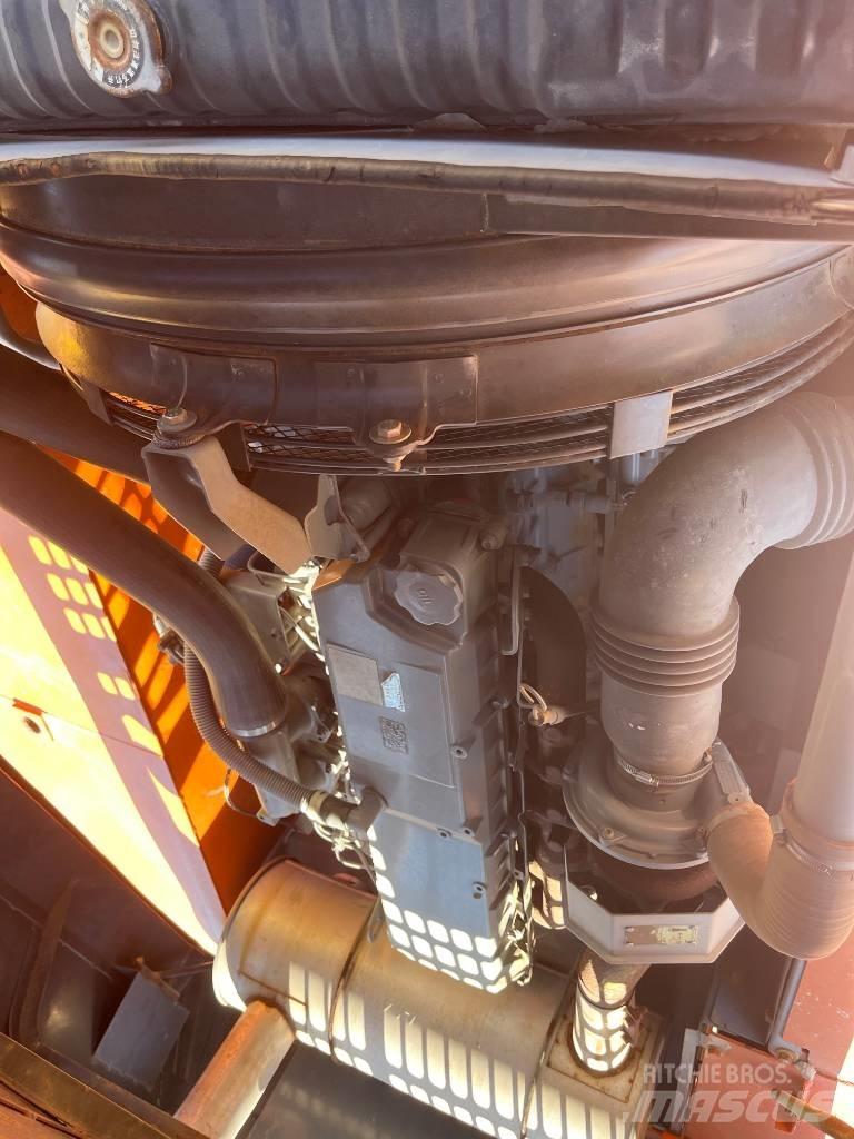Hitachi ZX 350 Telakaivukoneet