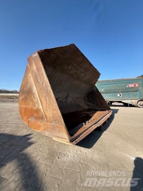 Doosan DL 400 Kauhat
