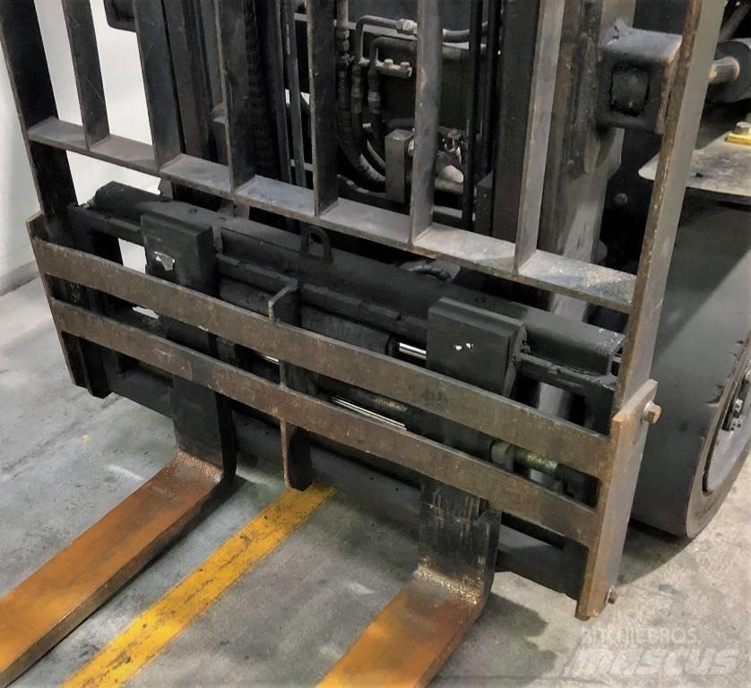 Hyster H2.5TX Nestekaasutrukit
