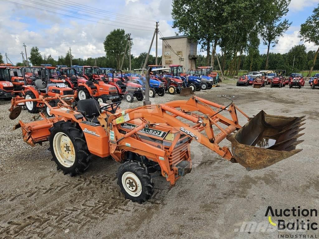 Kubota L1-R22 Traktorit