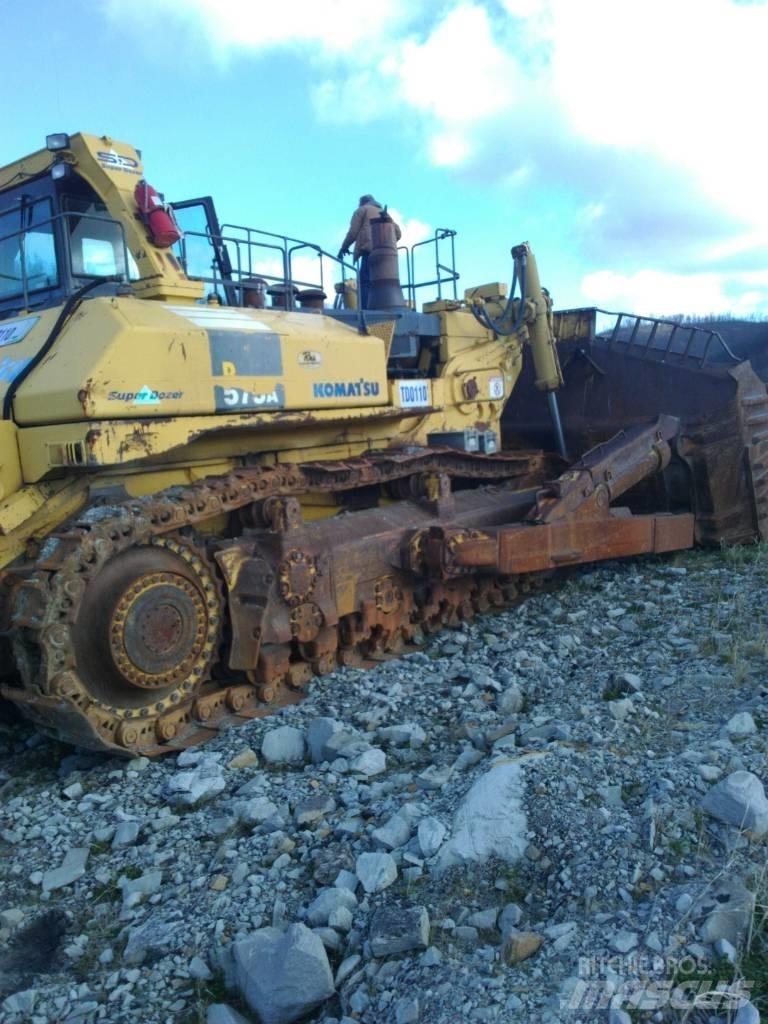 Komatsu D 575 A-3 Telaketjupuskutraktorit