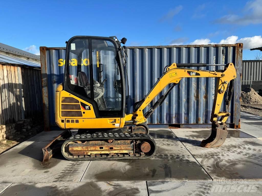 CAT 302.4 D Minikaivukoneet < 7t