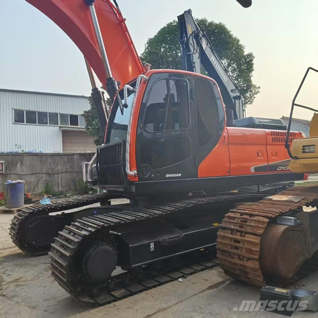 Doosan DX 300 LC Telakaivukoneet