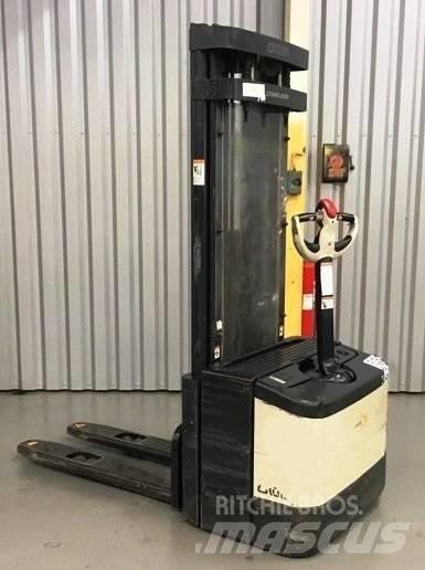 Crown WE 2300-1.6 TT Käyden ajettavat pinoamistrukit