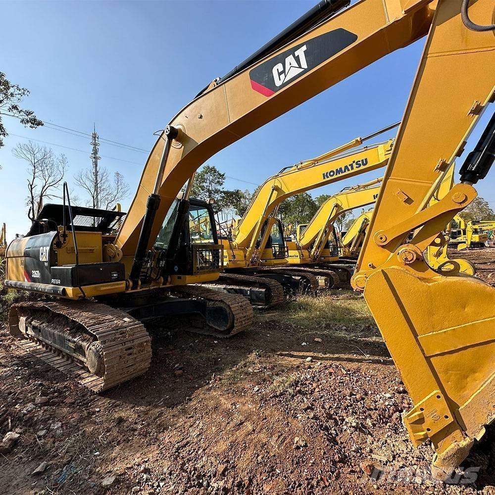 CAT 326D Telakaivukoneet