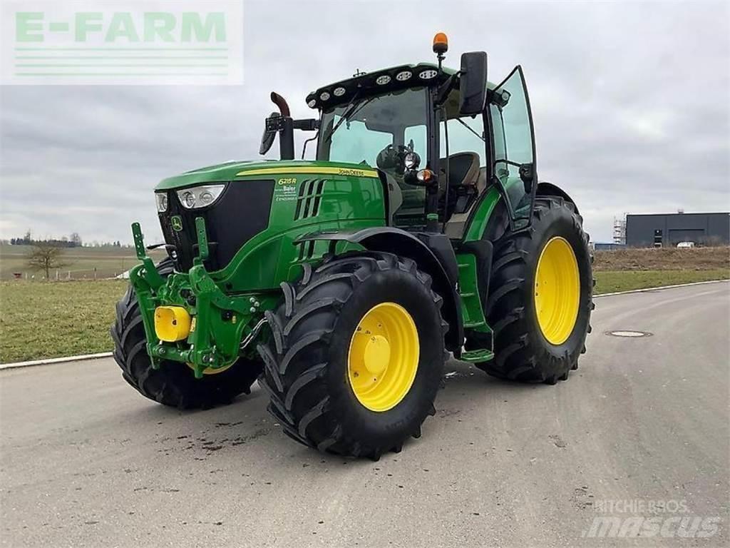 John Deere 6215 r Traktorit