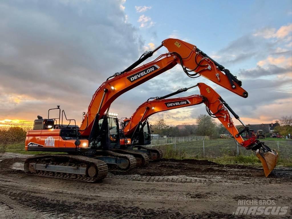 Doosan DX 255 Telakaivukoneet