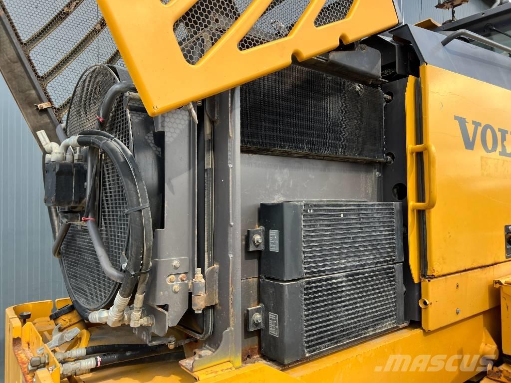 Volvo G970 Tiehöylät