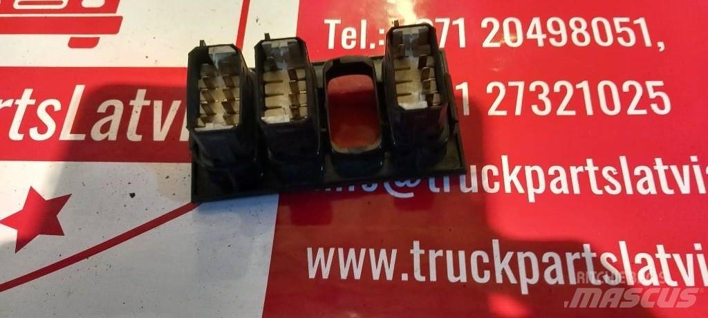 Scania R 420.   1741914 Ohjaamot ja sisustat