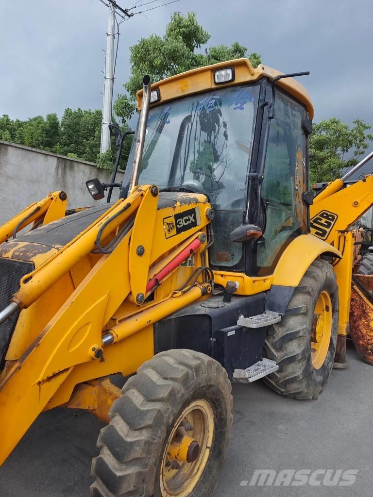 JCB 3 CX Kaivurikuormaajat
