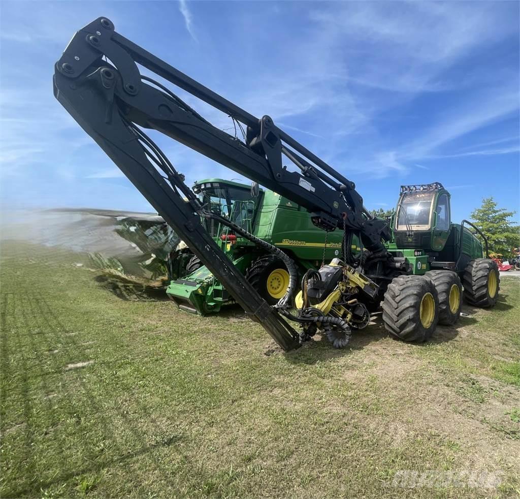 John Deere 1270 E Harvesterit