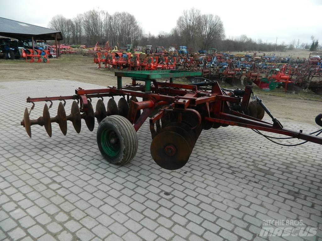 Kverneland 2*16 Kiekkomultaimet ja lautasäkeet