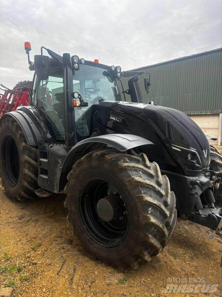 Valtra T 254 V Traktorit