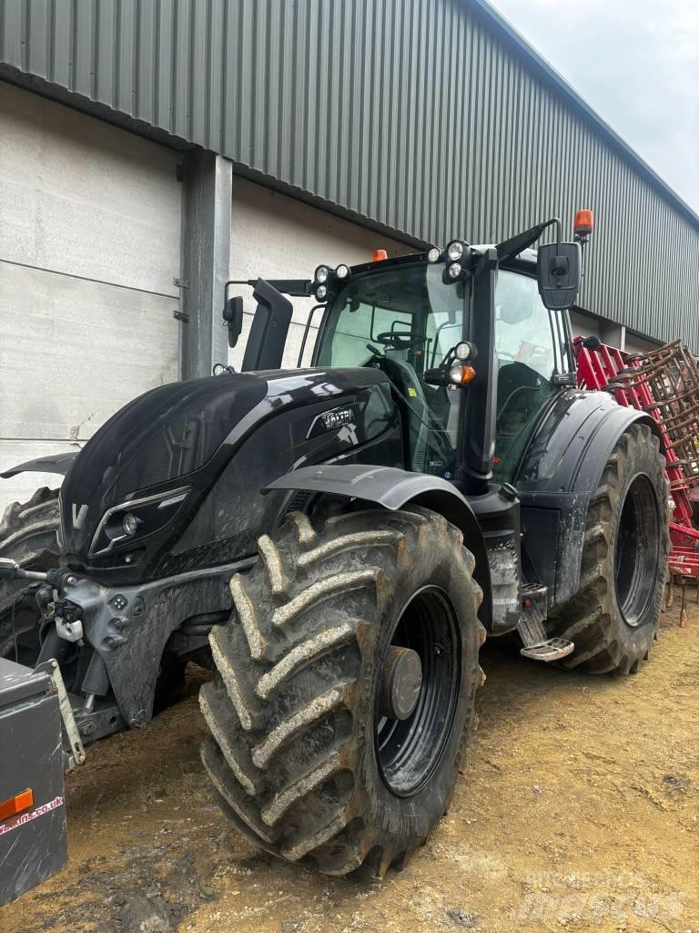 Valtra T 254 V Traktorit