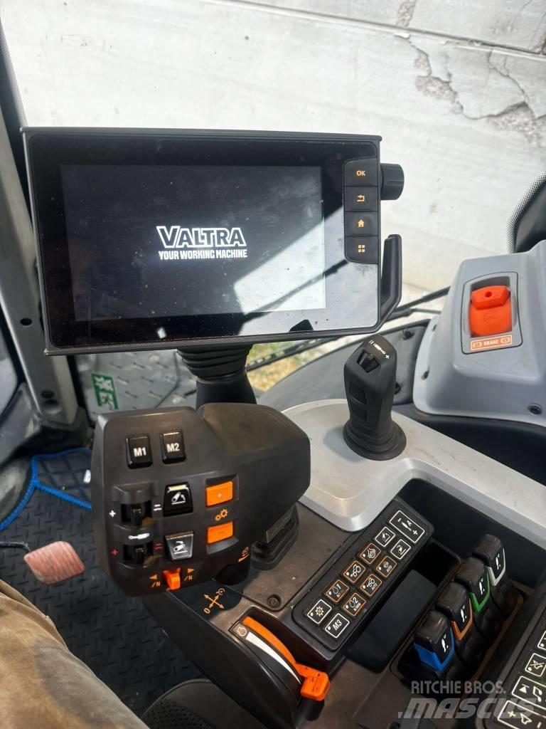Valtra T 254 V Traktorit
