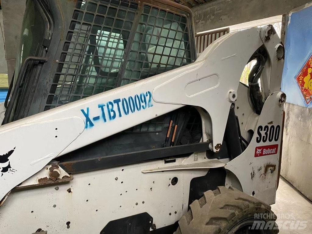 Bobcat S 300 Liukuohjatut kuormaajat
