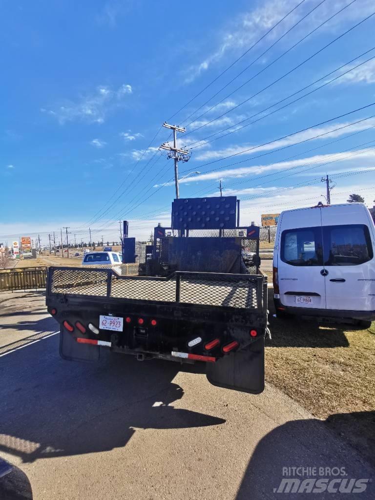 Ford F 550 XLT Lava-kuorma-autot