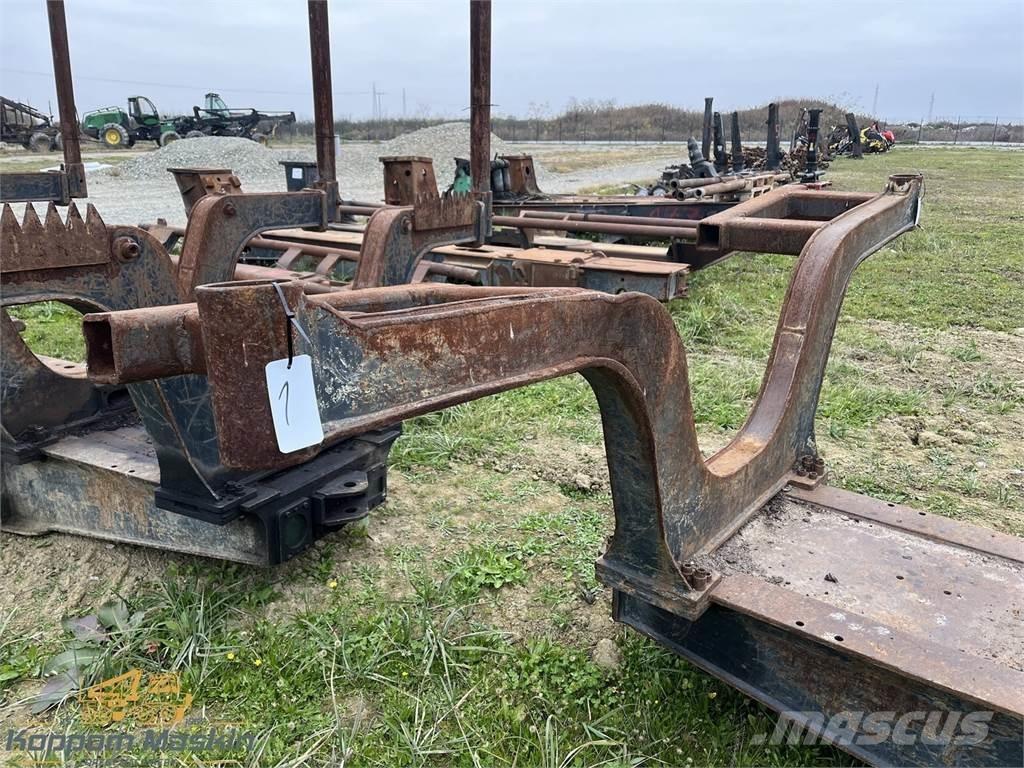 John Deere 1210E Muut