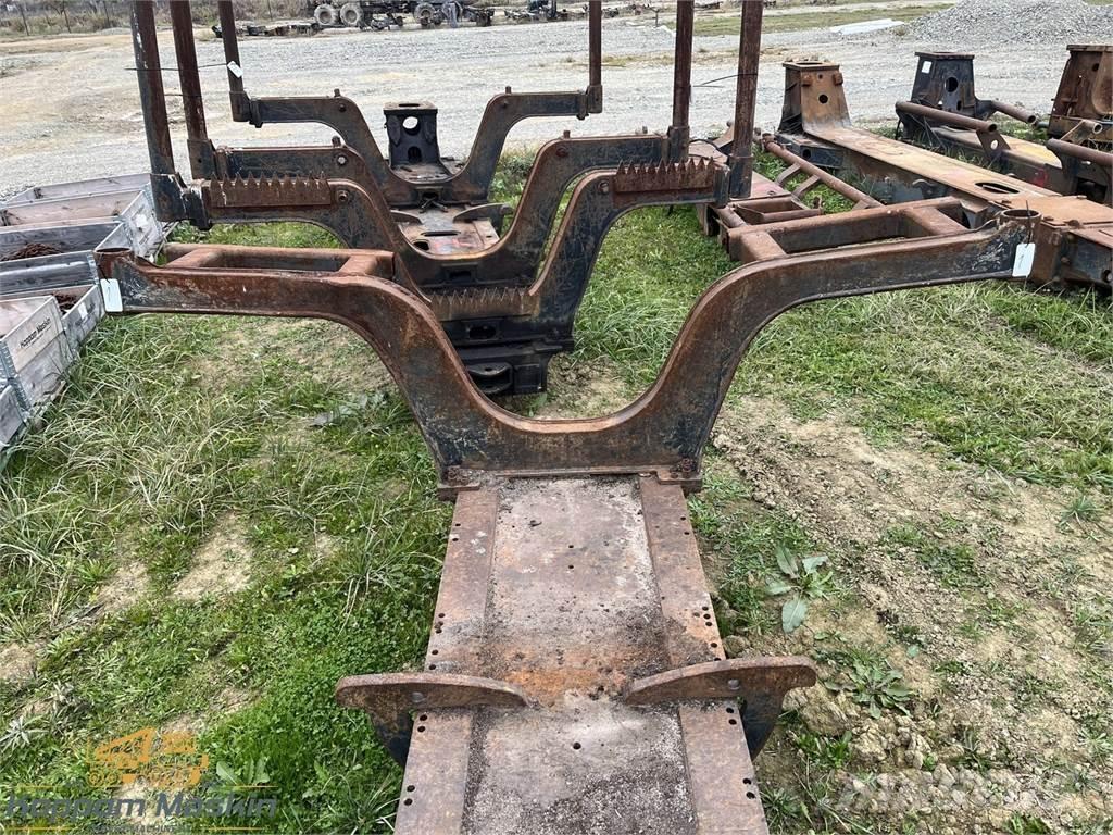 John Deere 1210E Muut