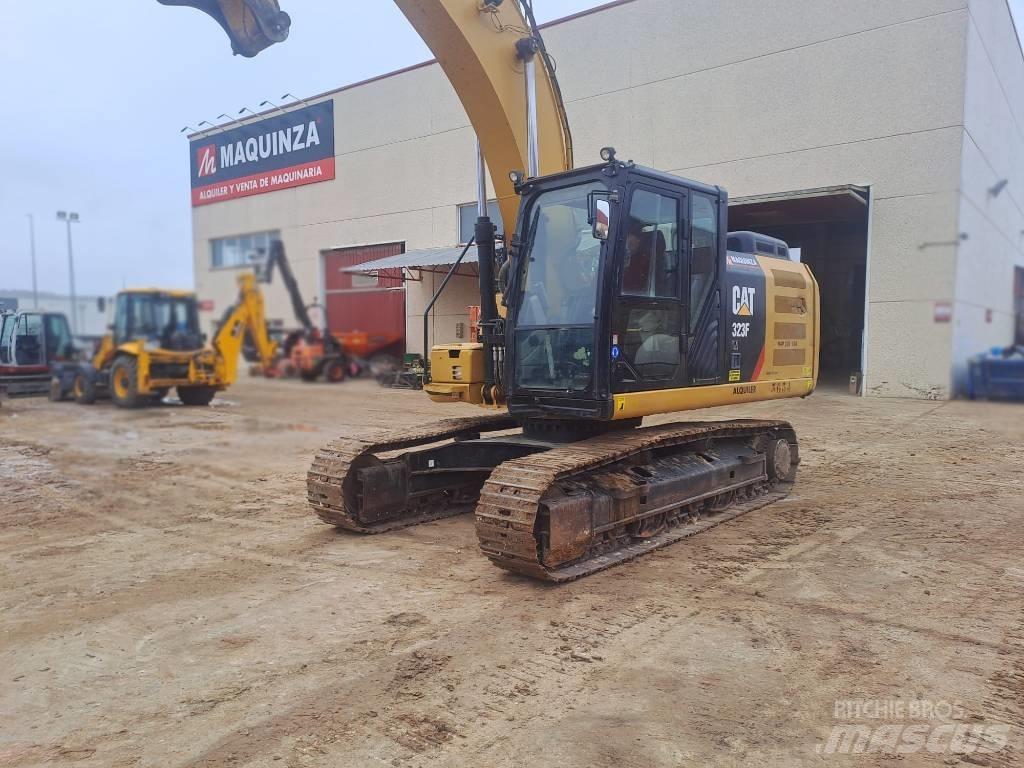 CAT 323FLN IHC Telakaivukoneet