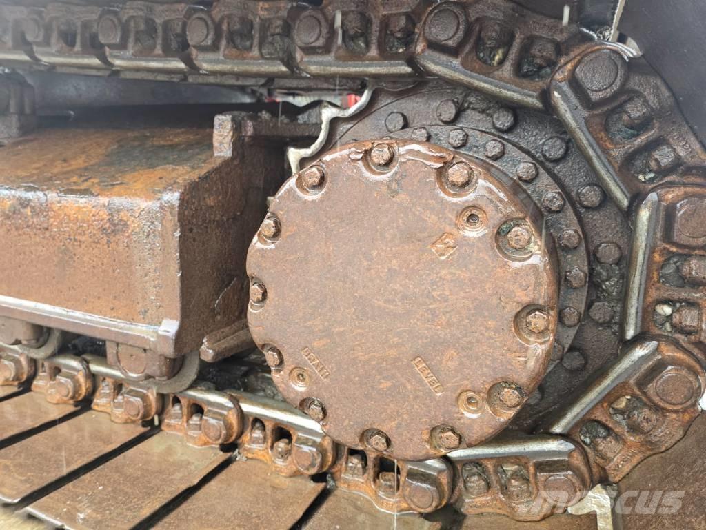 Hitachi ZX 210 Telakaivukoneet