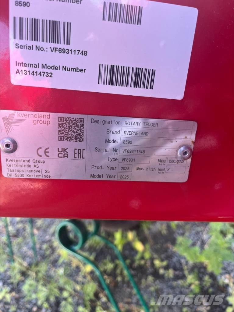 Kverneland 8590 Pöyhimet ja haravat