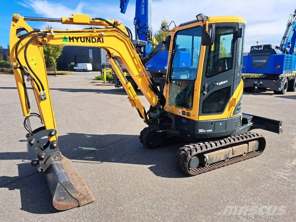 Hyundai R30 Z-9AK Minikaivukoneet < 7t