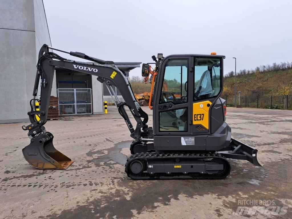Volvo EC 37 F Minikaivukoneet < 7t