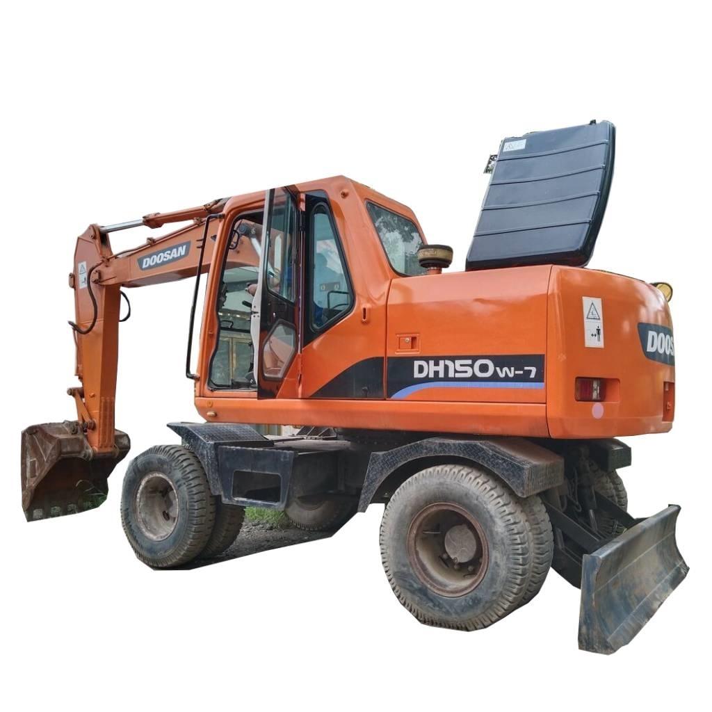 Doosan DH 150 W-7 Pyöräkaivukoneet