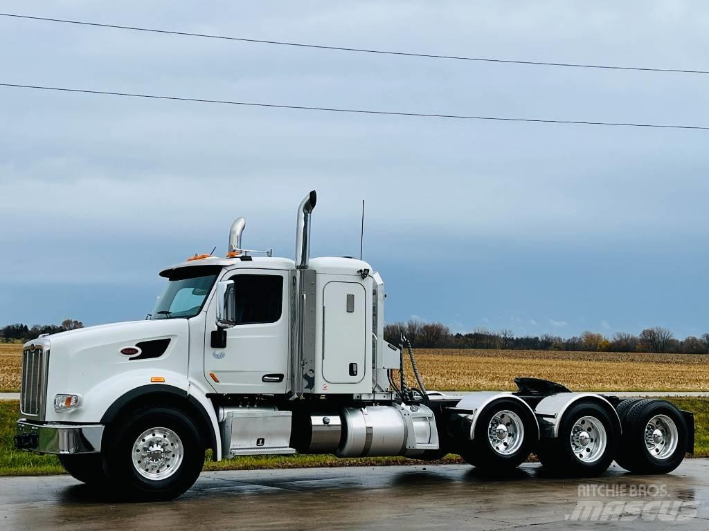 Peterbilt 567 Vetopöytäautot