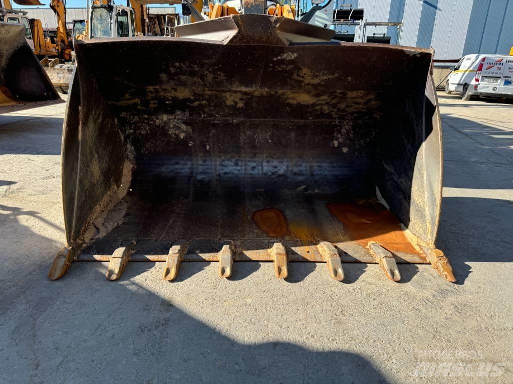Liebherr L 576 Pyöräkuormaajat