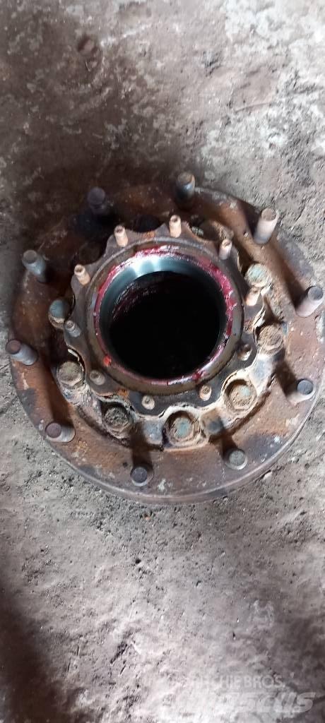 Scania 94 D.   1382884 Akselit