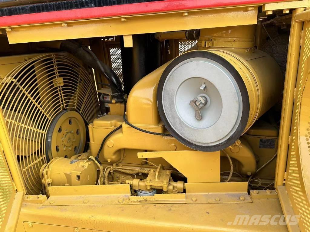 CAT D 8 R Telaketjupuskutraktorit