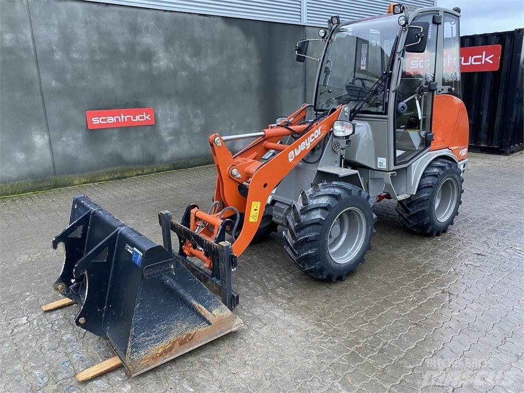Weycor AR320 Cab Yleiskuormaajat