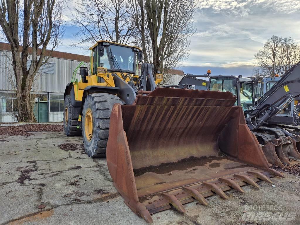 Volvo L 220 H Pyöräkuormaajat