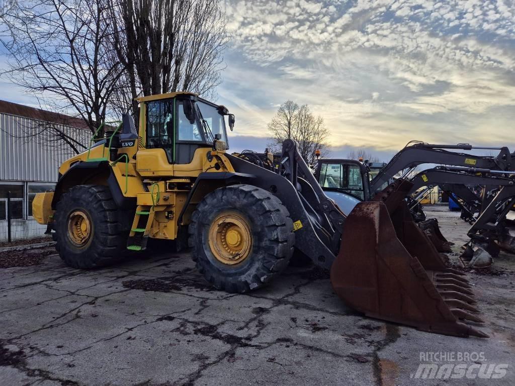 Volvo L 220 H Pyöräkuormaajat
