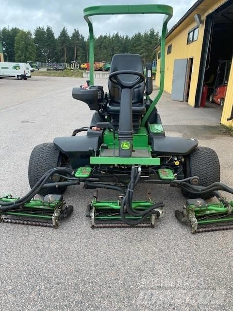 John Deere 7500A Päältäajettavat ruohonleikkurit