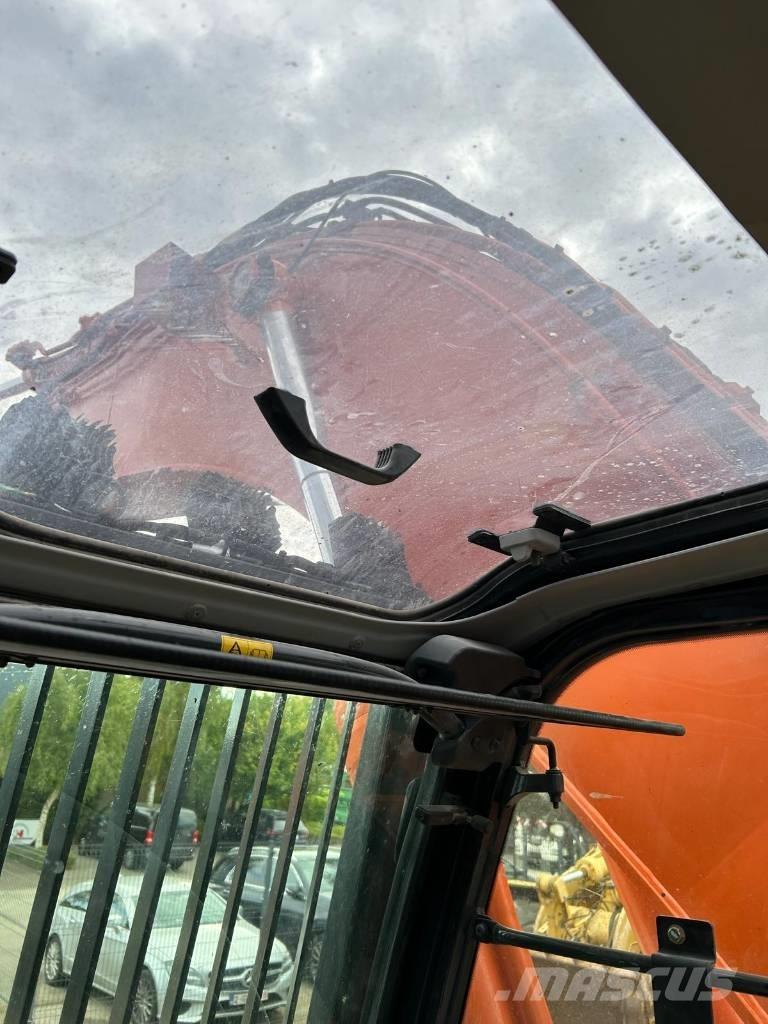 Hitachi ZX300LC-5 Telakaivukoneet