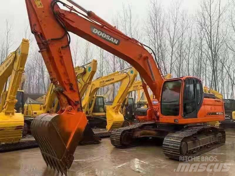 Doosan DX300LC Telakaivukoneet