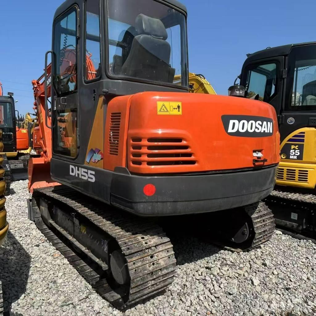 Doosan 55 Telakaivukoneet