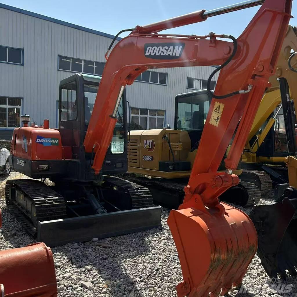 Doosan 55 Telakaivukoneet