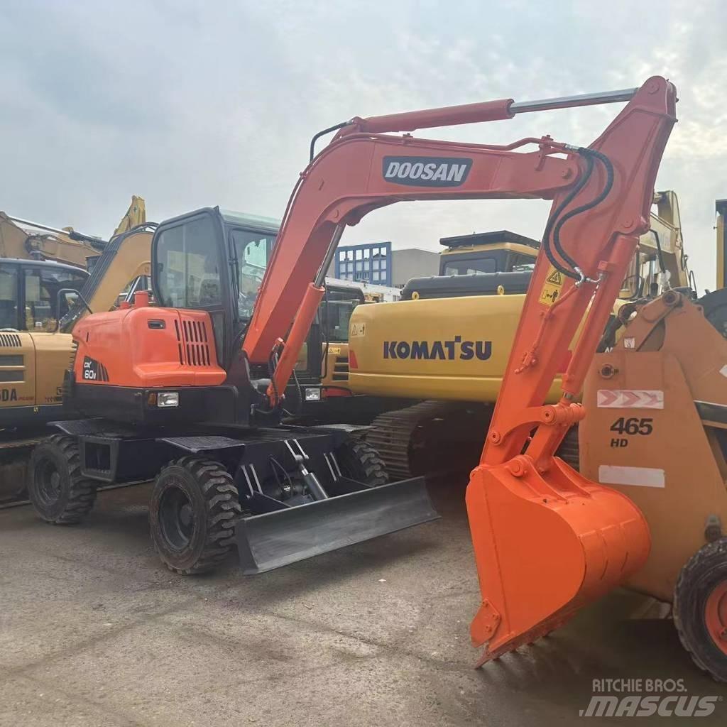 Doosan DX60W Pyöräkaivukoneet