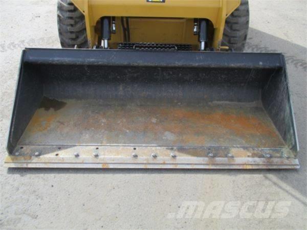CAT 236 D Liukuohjatut kuormaajat
